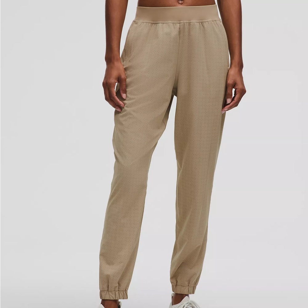 Lululemon Adapted State Perforated High-Rise Jogger - Sheer Oak - Size 6
